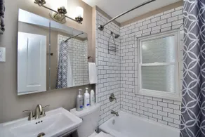 Luxury 1 Bedroom. Chef's Kitchen. Tree lined St. - Image 2