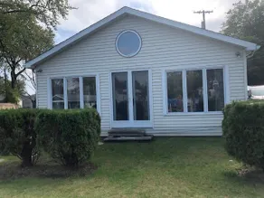 Cheerful 3 bedroom cottage with River access. - Image 4