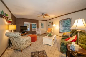 Lake House Getaway - Image 4