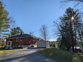 Waterfront Cottage with Pool & Hot Tub. - Image 3