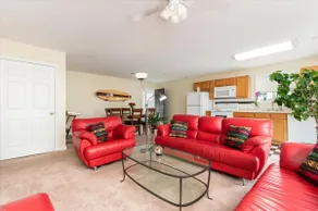 Cheerful & Spacious Shore Life Beauty! - Image 4