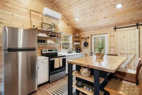 Beautiful cabin just seconds from Dale Hollow Lake - Image 2