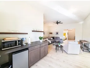 The Skagit Digs An Urban Retreat - Image 3