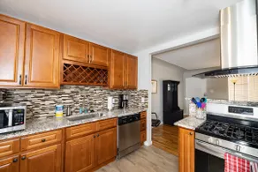 Quiet-Chef's kitchen-Laundry-Updated-Pet friendly - Image 4