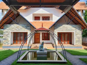 Traditional home near airport (#2A) - Image 3