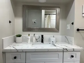 Mid century style newly remodel 2 bed 2 bathrooms - Image 3