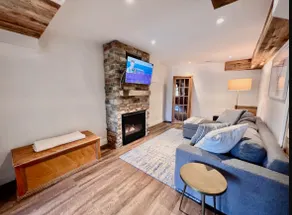 Lux 4 BDRM Cottage with Hot Tub & Pet Friendly - Image 2