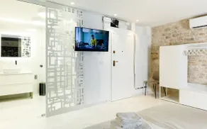 Palace luxury room - Image 5