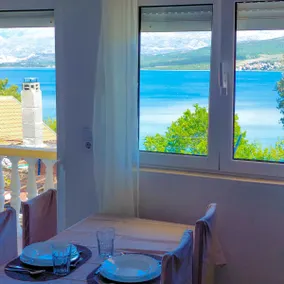 Beautiful view 50 m from the beach - Image 5