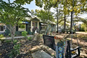 Fine Luxurious Gem, town amenities, golf course - Image 3