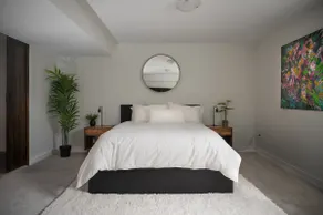 Modern Elegance Retreat: Stylish 1-Bedroom Suite - Image 4