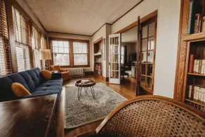 Cheerful 4 Bedroom Home just steps from Downtown - Image 3