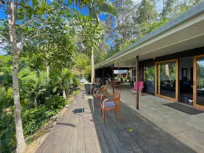 Golden Retreat Ultimate 5 Bed with Villa 10 guests - Image 2
