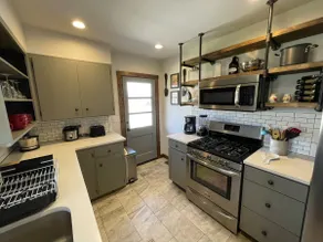 2 Bedroom 2 Bathroom Home near Mercy Hospital - Image 2