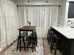 Glamorous Chinatown 3BR condo, by McCormick/DWTN - Image 5