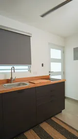 Cozy Urban Charm: Fully Equipped 1BR - Image 2