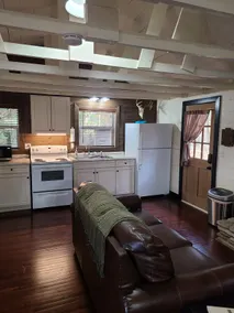 The Cabin - Image 5
