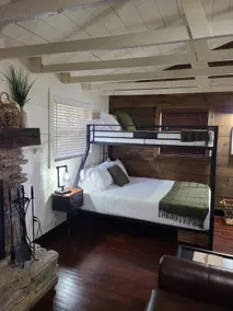 The Cabin - Image 3