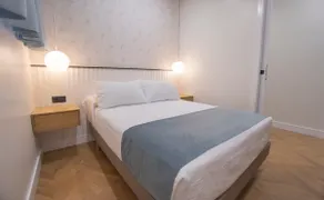 A spacious apartment with a terrace - Image 2
