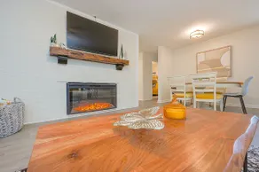 ~The BeeHive! | New 4 Bedroom Listing Next to CNU! - Image 5