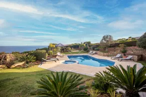 Oceanfront Villa with three bedrooms plus one - Image 3