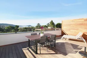 50 m² 1-bedroom apartment with pool access - Image 4