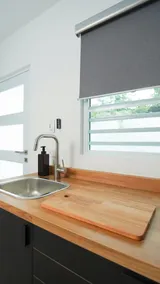 Ample Urban Oasis: Fully Equipped 2BR - Image 4