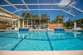 Tropical Getaway! Heated Pool, Tiki Bar, Pirate Sandbox, and Boat Parking! - Image 3