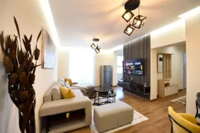 Noir, 2 bedroom apartment in the heart of the city - Image 3