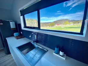 Derby Rock Cabins - Blue Tier Spa Cabin - Image 5