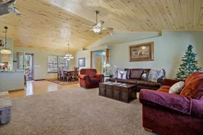 Family & Pet Friendly Cabin In Pines Huge Deck Views BBQ Power Wheels Race Track - Image 5