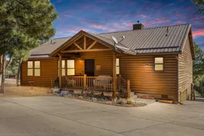 Family & Pet Friendly Cabin In Pines Huge Deck Views BBQ Power Wheels Race Track - Image 3