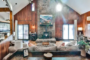 Creekside Hideaway | Hot Tub • Cedar Sauna Spa - Image 5