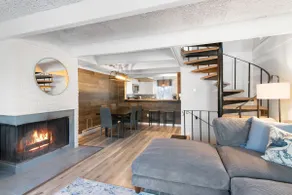 Vermont Getaway! Newly renovated! - Image 2