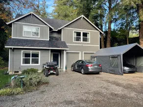 Quiet 4 bedroom with office, hot tub and game room - Image 3