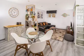 Town Centre Luxury Apartment (with elevator) - Image 2
