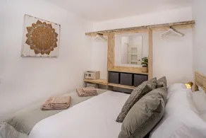 Town Centre Luxury Apartment (with elevator) - Image 3