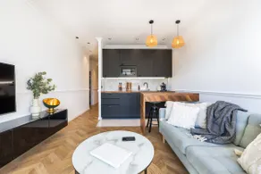 Nice/Luxurious 2p terrace sea view, 100 m from the beaches. - Image 3