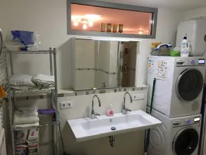 Bright direct to CityCenter TradeFair, Full 2-Bath - Image 4