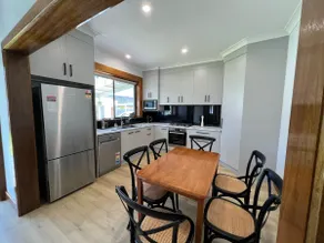 Stone and Wood cottage - Image 3