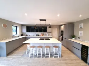 Brand New, Stunning Beachside House - Image 4