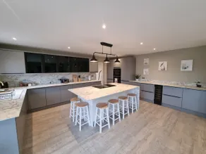 Brand New, Stunning Beachside House - Image 3
