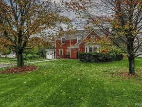 Gorgeous Spacious Modern Farmhouse Lots Of Extras - Image 2