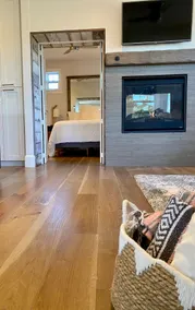 Luxury Cardiff Beach Guest Suite - Image 5