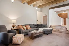 Centrally located, fireplaces, Pets OK, Quiet - Image 3