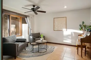 Centrally located, fireplaces, Pets OK, Quiet - Image 5