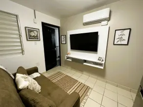 L17-C2: Lovely 2 Bedroom Apt Close to everything. - Image 2