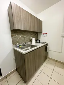 L17-C2: Lovely 2 Bedroom Apt Close to everything. - Image 4