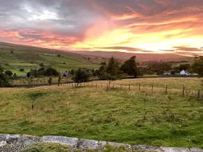 Cosy 2-Bedroom Cottage With Breathtaking Views - Image 2