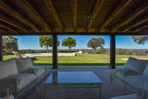 Exclusive estate of holm oaks and cork oaks. - Image 2